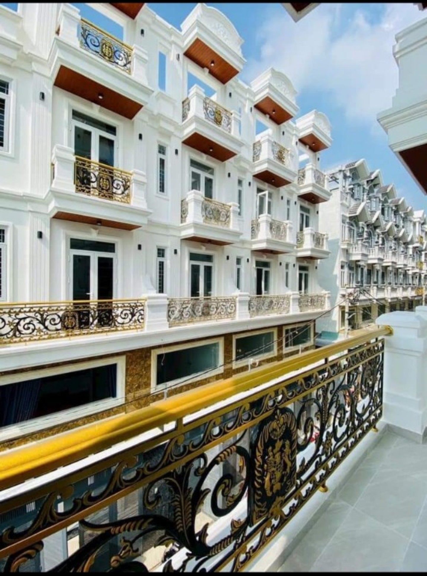 Mẫu 83