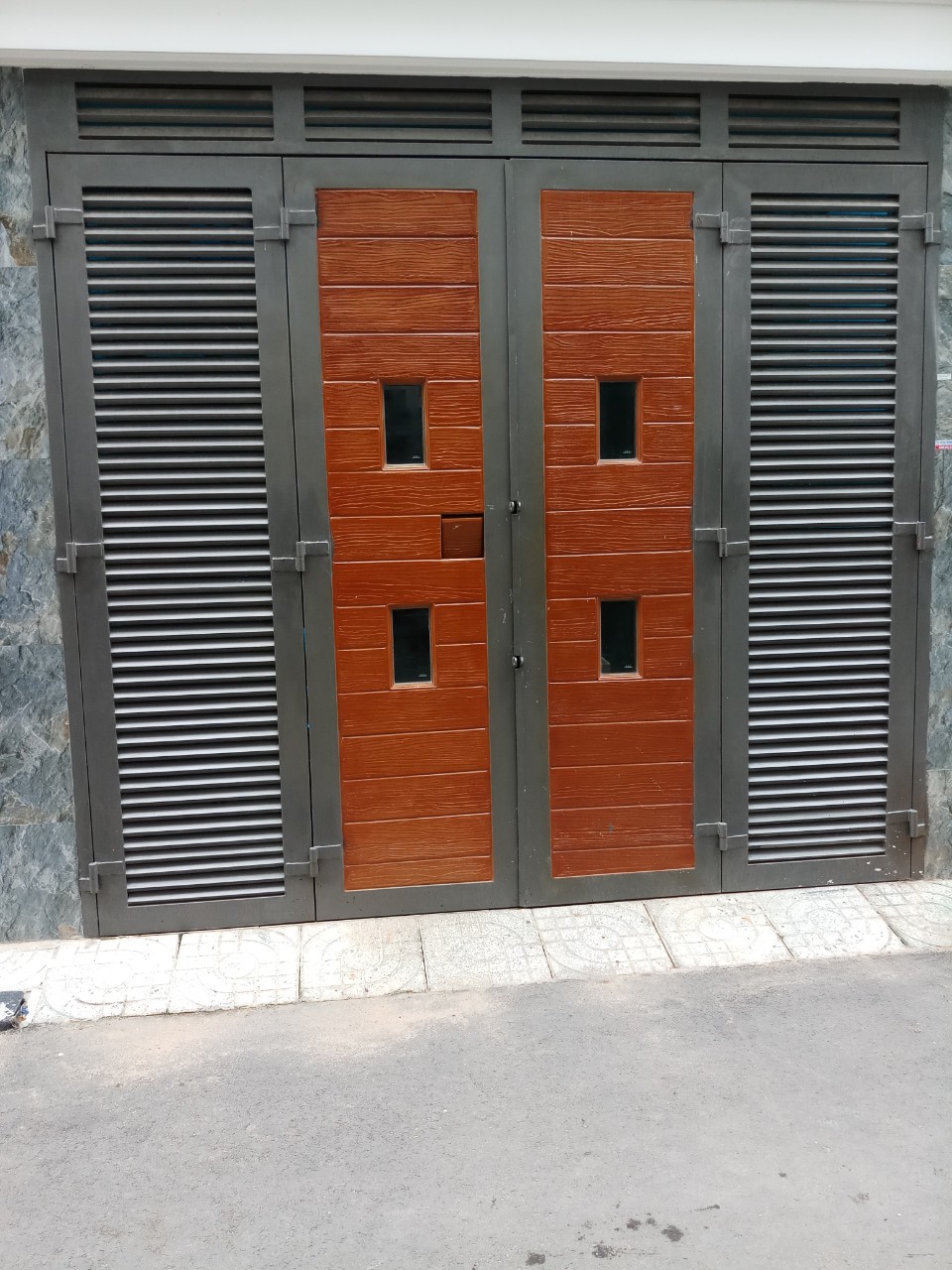 Gia Công Cửa Sắt 
